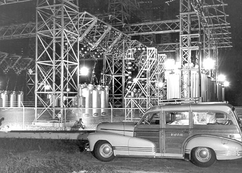 The construction of Nebraska’s public power facilities was big news throughout the state during the 1940s. KFAB Radio of Omaha made a series of live broadcasts during a tour of Central’s project in October 1946, including one from the switchyard of the Jeffrey Hydroplant shown in this picture. Source — Central Nebraska Public Power and Irrigation District.